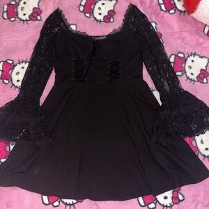 ***SOLD on Depop 🖤